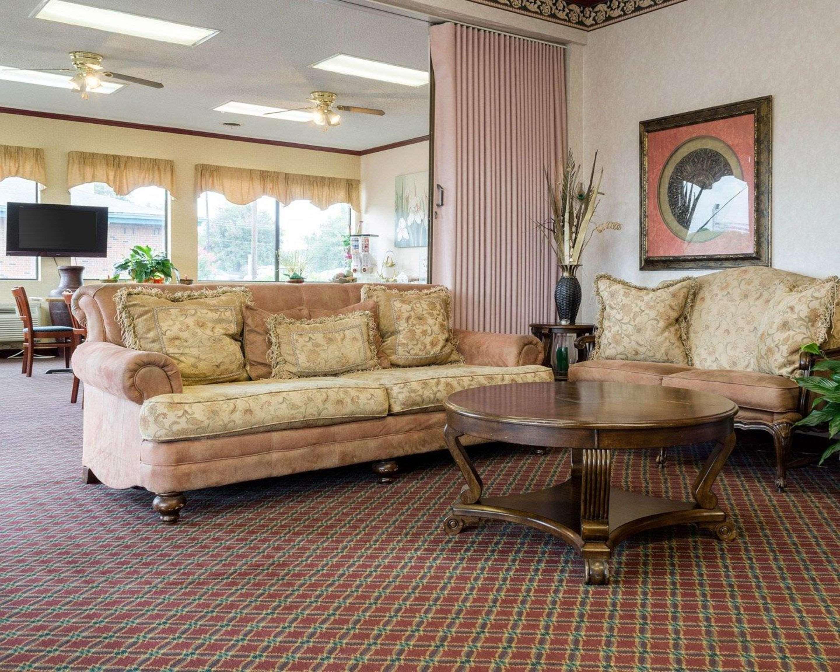Rodeway Inn Гринвуд Экстерьер фото
