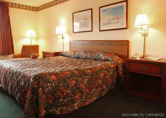 Rodeway Inn Гринвуд Номер фото