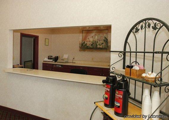 Rodeway Inn Гринвуд Интерьер фото