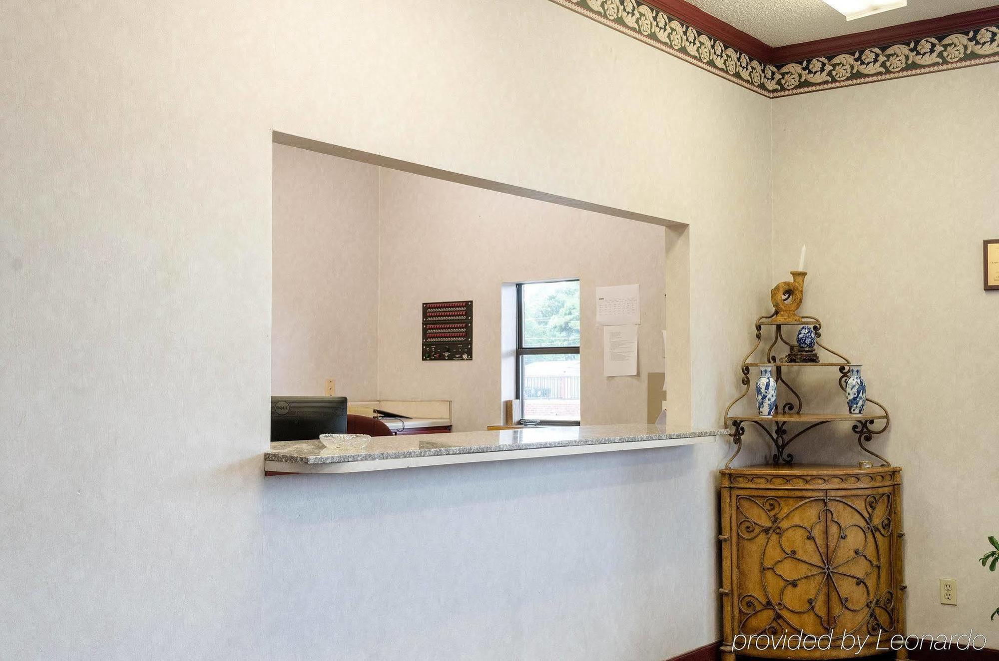 Rodeway Inn Гринвуд Экстерьер фото